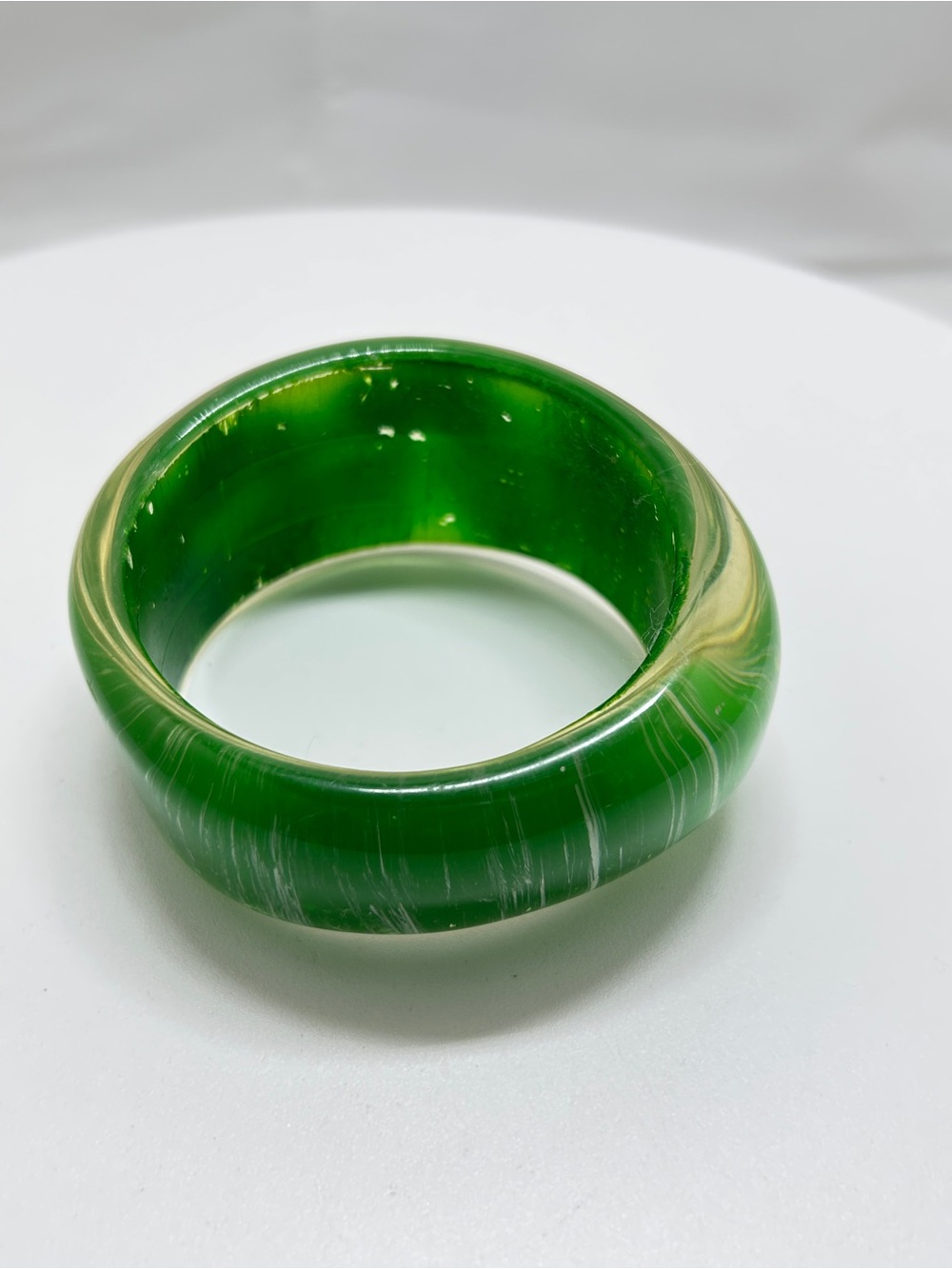 Vintage Green And Silver Asymmetrical Chunky Lucite Bangle Bracelet - Picture 4 of 6